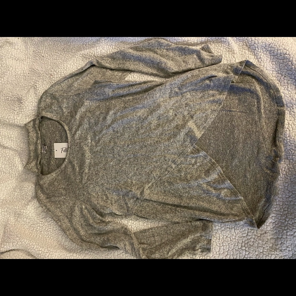 Shirt with collar around the neck